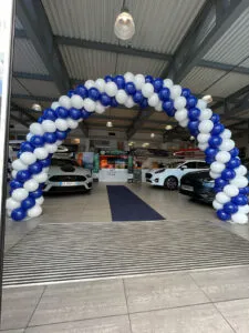 Décoration ballons Inauguration Concession Automobile